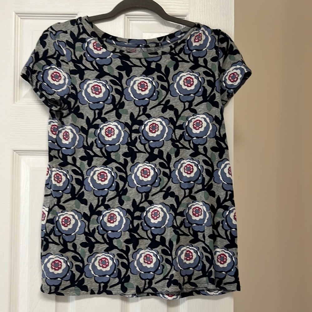 LOFT floral top vintage soft S $12